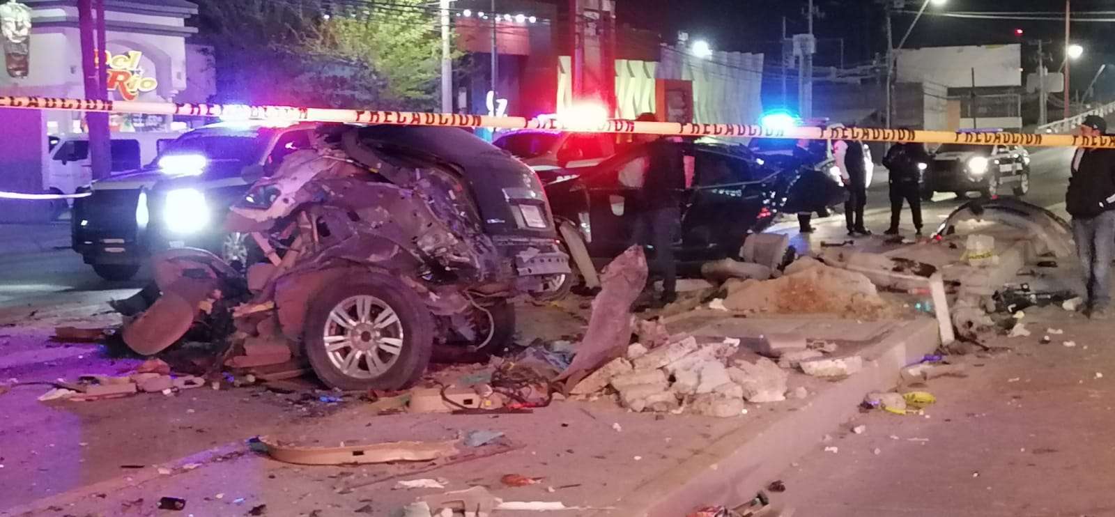 Se Parte Auto En Dos Muere Conductora Al Chocar Contra Muro De