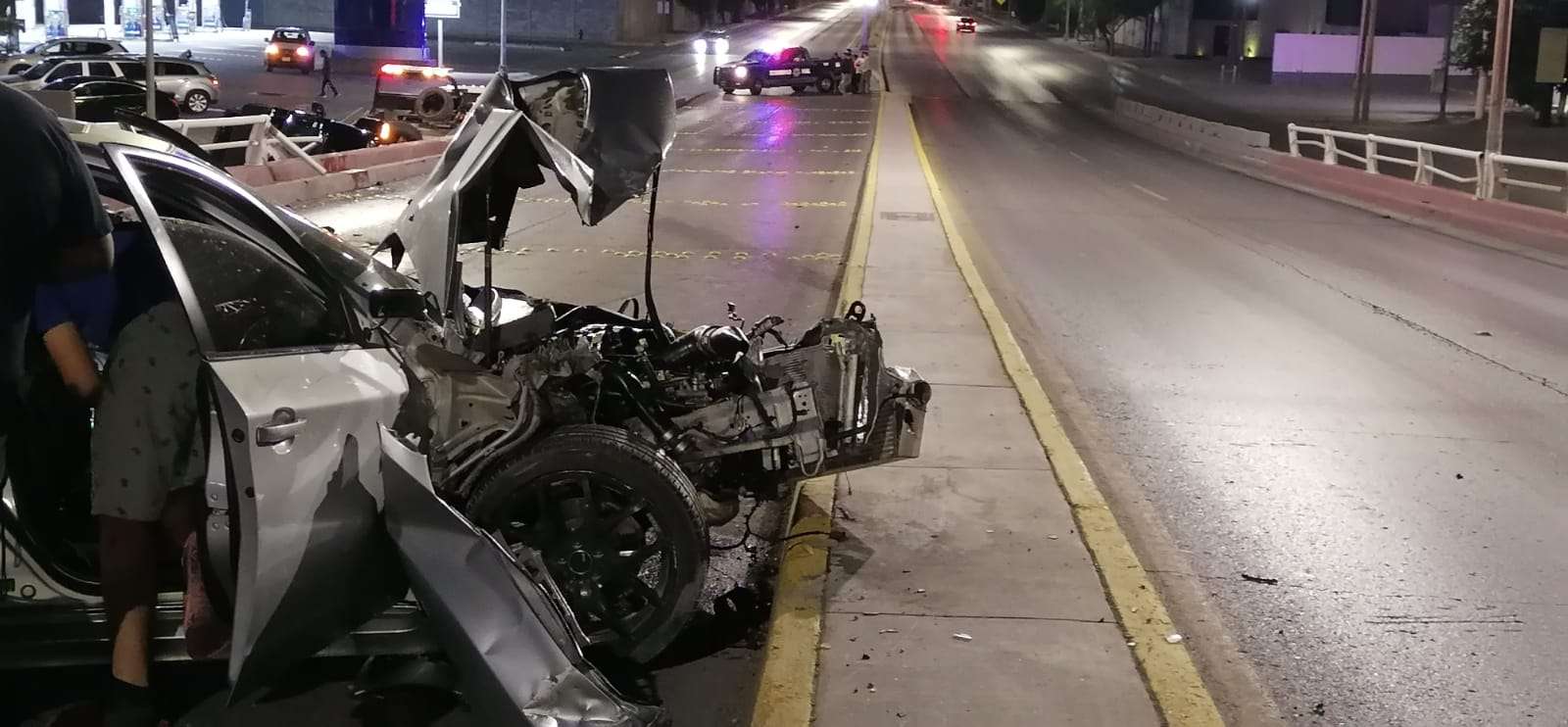 Provoca choque volcadura en el Puente al Revés tres lesionados La