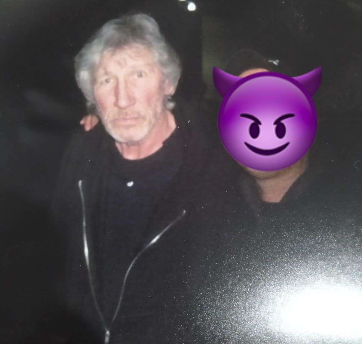 UN IDIOTA LLAMADO ROGER WATERS