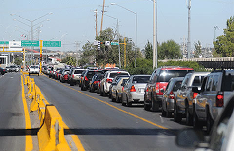 Se Cae El Sistema De La Aduana Y Se Forman Largas Filas En Puentes