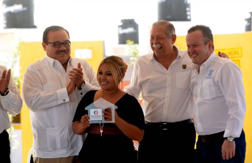 Entrega Ramírez Marín 200 viviendas en Tamaulipas