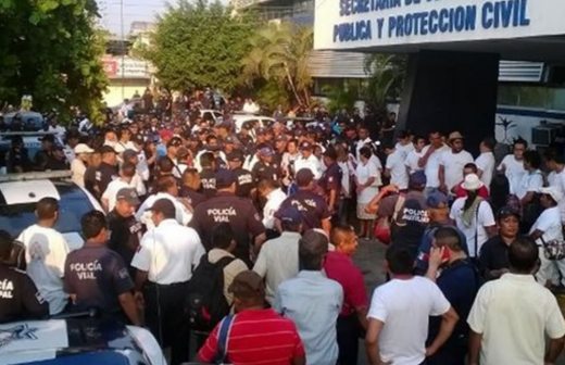 Están en paro de labores 1,500 policías en Acapulco