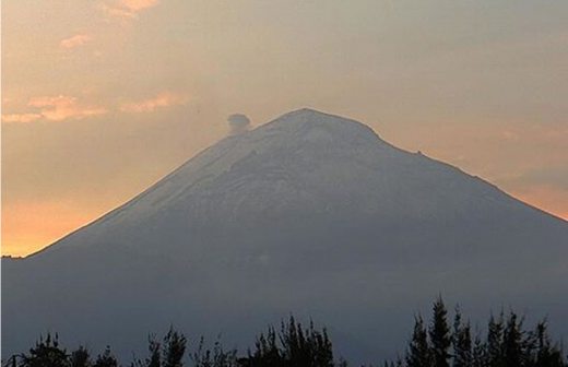 Popocatépetl registra dos explosiones y 41 exhalaciones en 24 horas