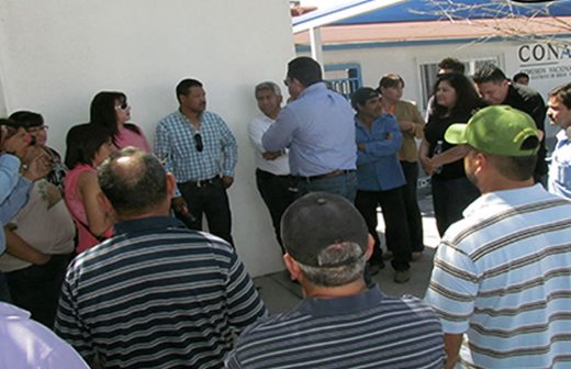 Toman trabajadores de Conagua instalaciones en Delicias