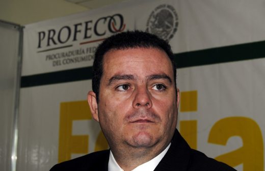 Filiberto Terrazas, Delegado de Profeco - kLktVY6QrPds
