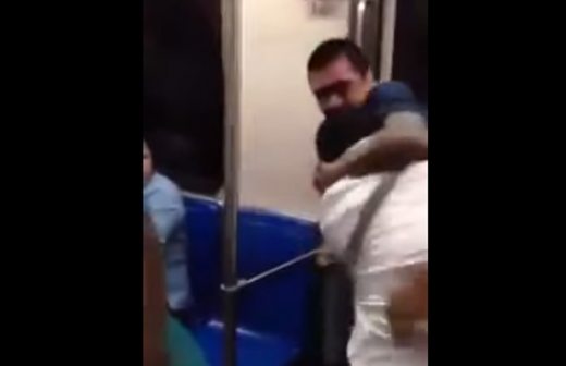 Video: captan riña de dos pasajeros a bordo del Metro de Monterrey