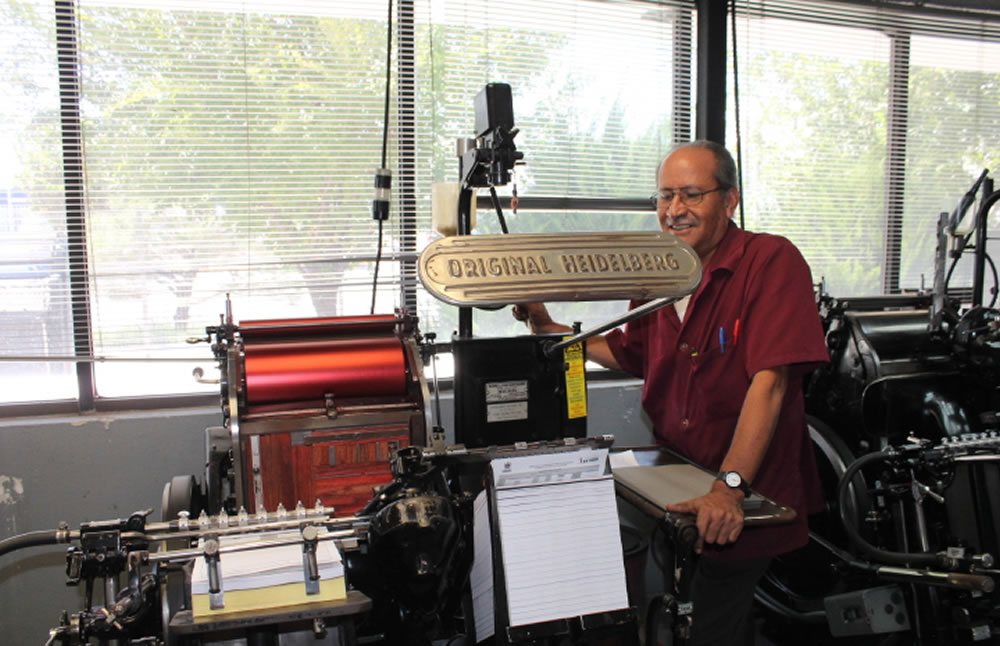Una de las máquinas más antiguas de la imprenta