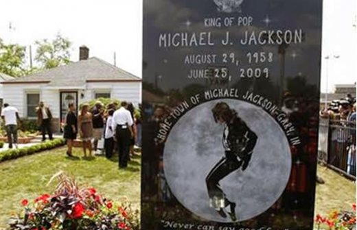 Rinden homenaje a Michael Jackson en su ciudad natal