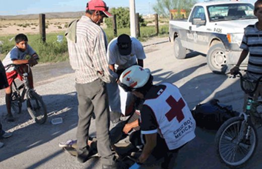 Atropellan a pareja de motociclistas en Ciudad Juárez y se dan a la fuga