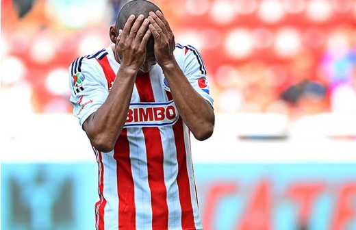 Chivas y Cruz Azul firman decepcionante empate