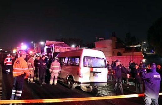 Deja un muerto y 17 heridos choque en la autopista México-Puebla