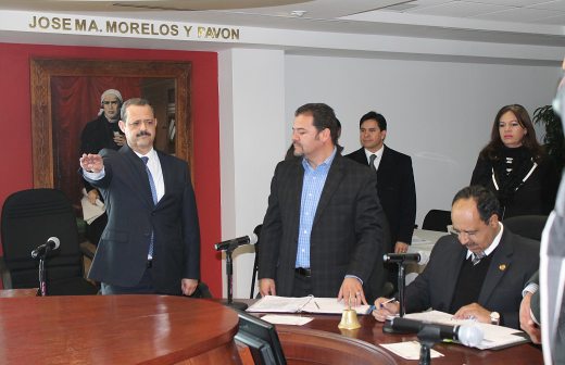 Rinde protesta Enrique Licón como miembro de la Permanente 
