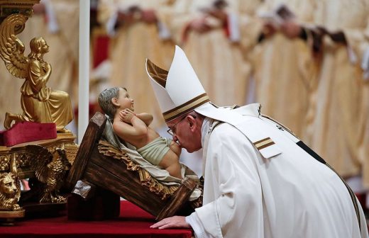 ¡Cuánta necesidad de ternura tiene el mundo!, clama el Papa en Nochebuena