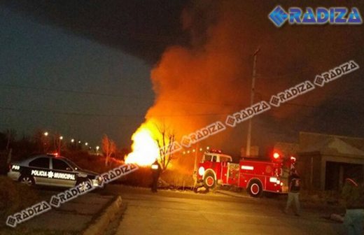 Se incendia lote baldío en Delicias; pudo ser provocado