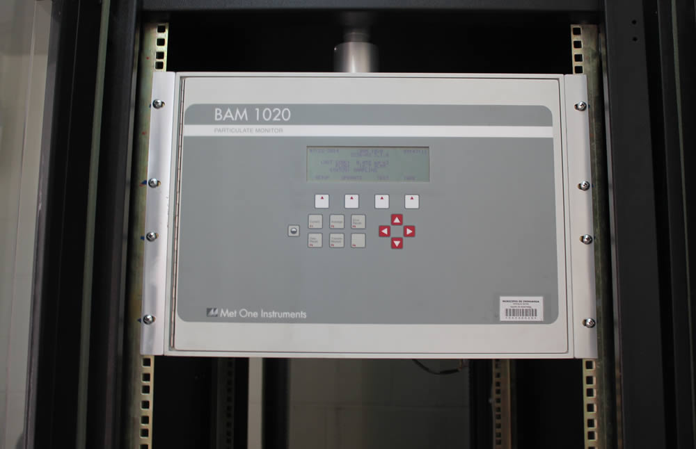 Trabajan cuatro técnicos especialistas