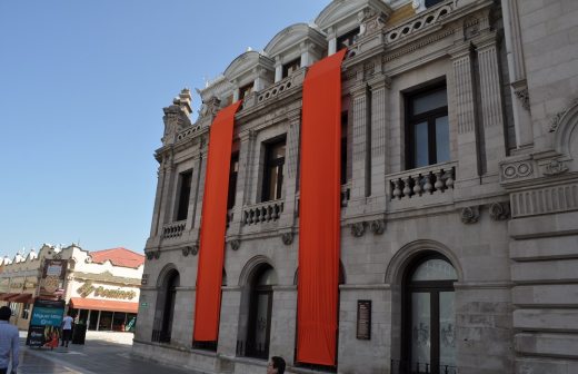 Conmemoran el Día Naranja vistiendo la Presidencia Municipal