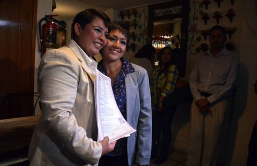 Confirman validez constitucional del primer matrimonio gay en Michoacán