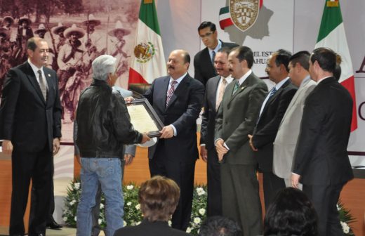 Reconocen al ceramista Juan Quezada Celado como Chihuahuense Distinguido
