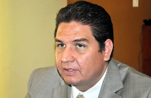 Renuncia Heliodoro Araiza a la Fiscalía de Control