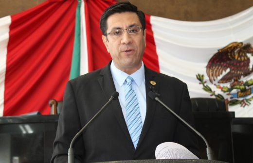 Solicitan la remoción de gobernador de Guerrero por caso Iguala