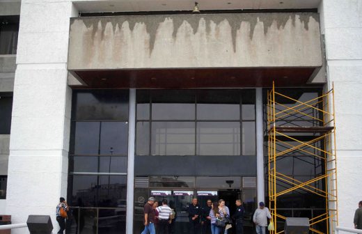 Suspenden actividades en Presidencia Municipal de Juárez por falla eléctrica