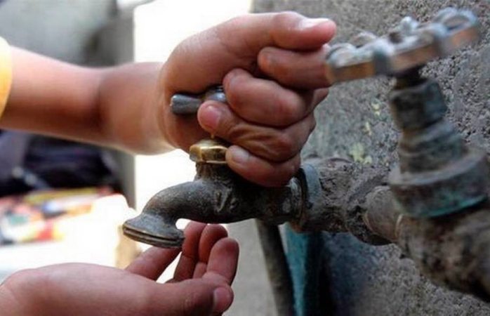 Reportan que llevan 7 días sin agua en valle de la madrid