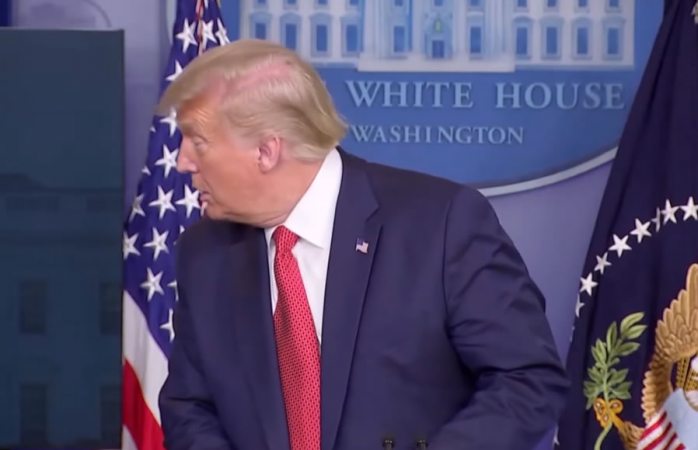 Servicio secreto irrumpe en conferencia y saca a Trump