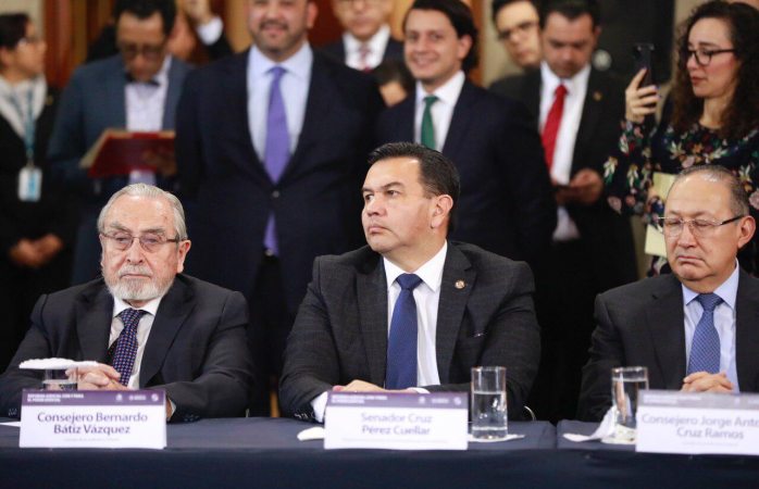 Recibe senado iniciativa de reformas al poder judicial de la federación