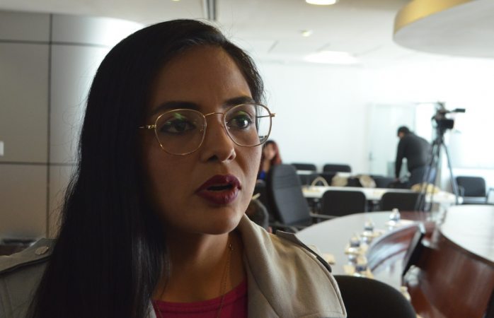 Áreas deportivas deben ser espacios públicos y sin costo: Valle