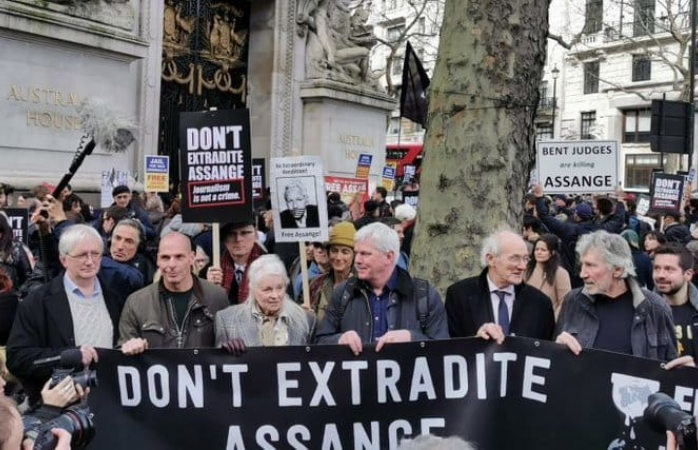 Protestan en Londres contra extradición de Assange