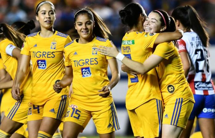 Propone senadora que mujeres ganen lo mismo que los hombres en fútbol