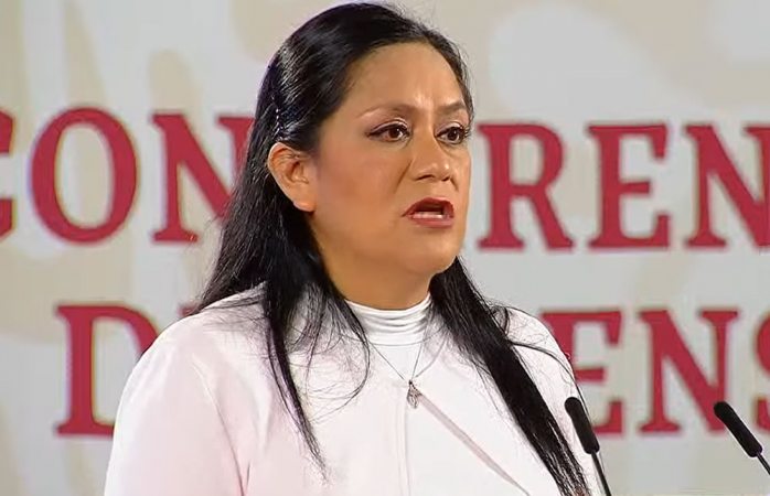 Adelantan pensiones del adulto mayor y becas por epidemia