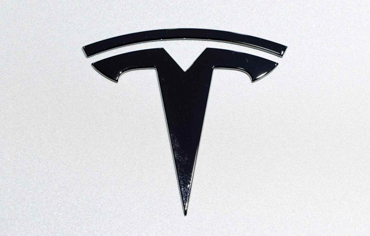Emblema Tesla
