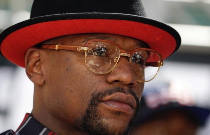 Extiende Mayweather cheque por 2 mdp para funeral de George Floyd