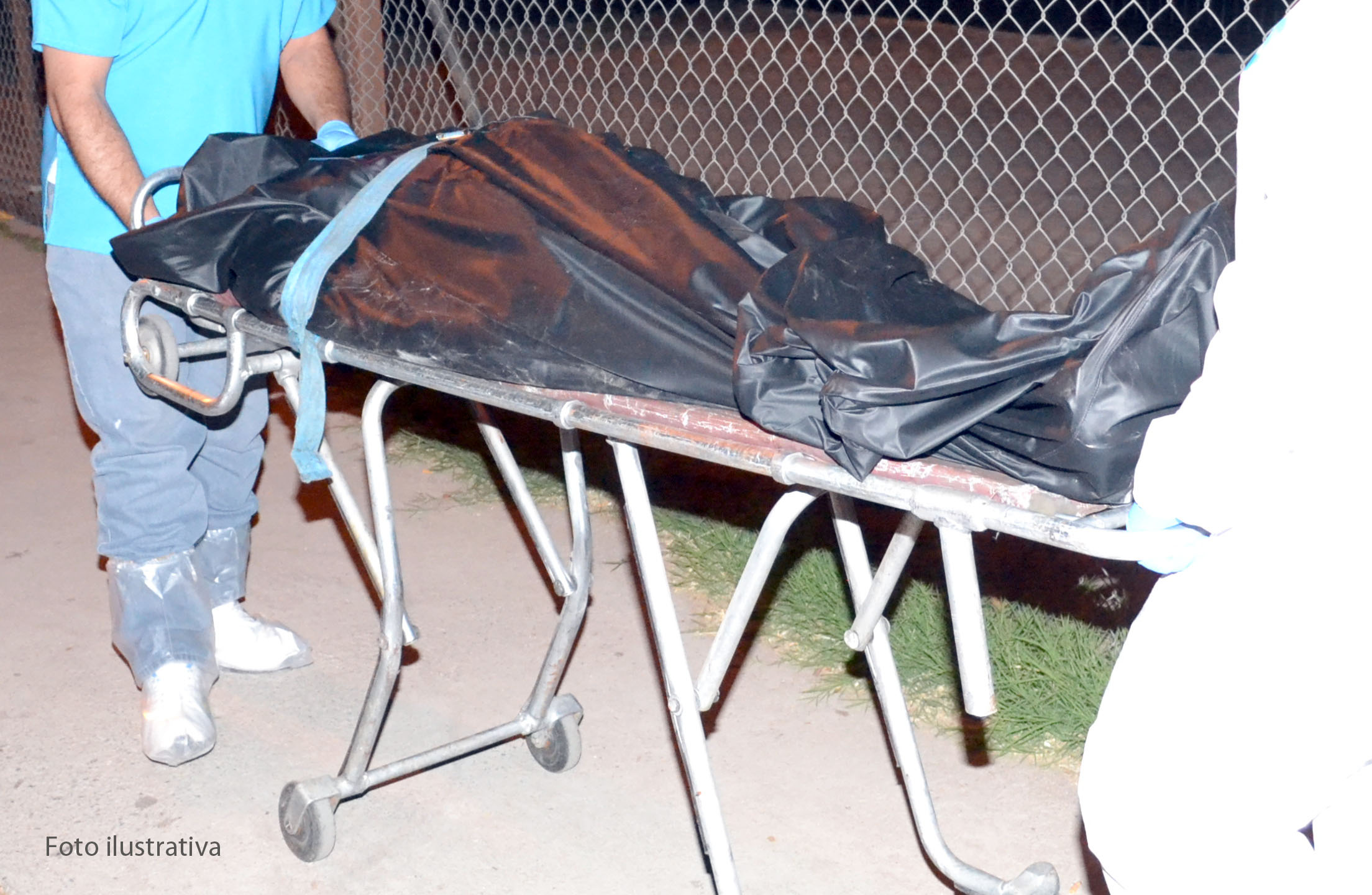 Algunas funerarias venden certificados de defunción patito
