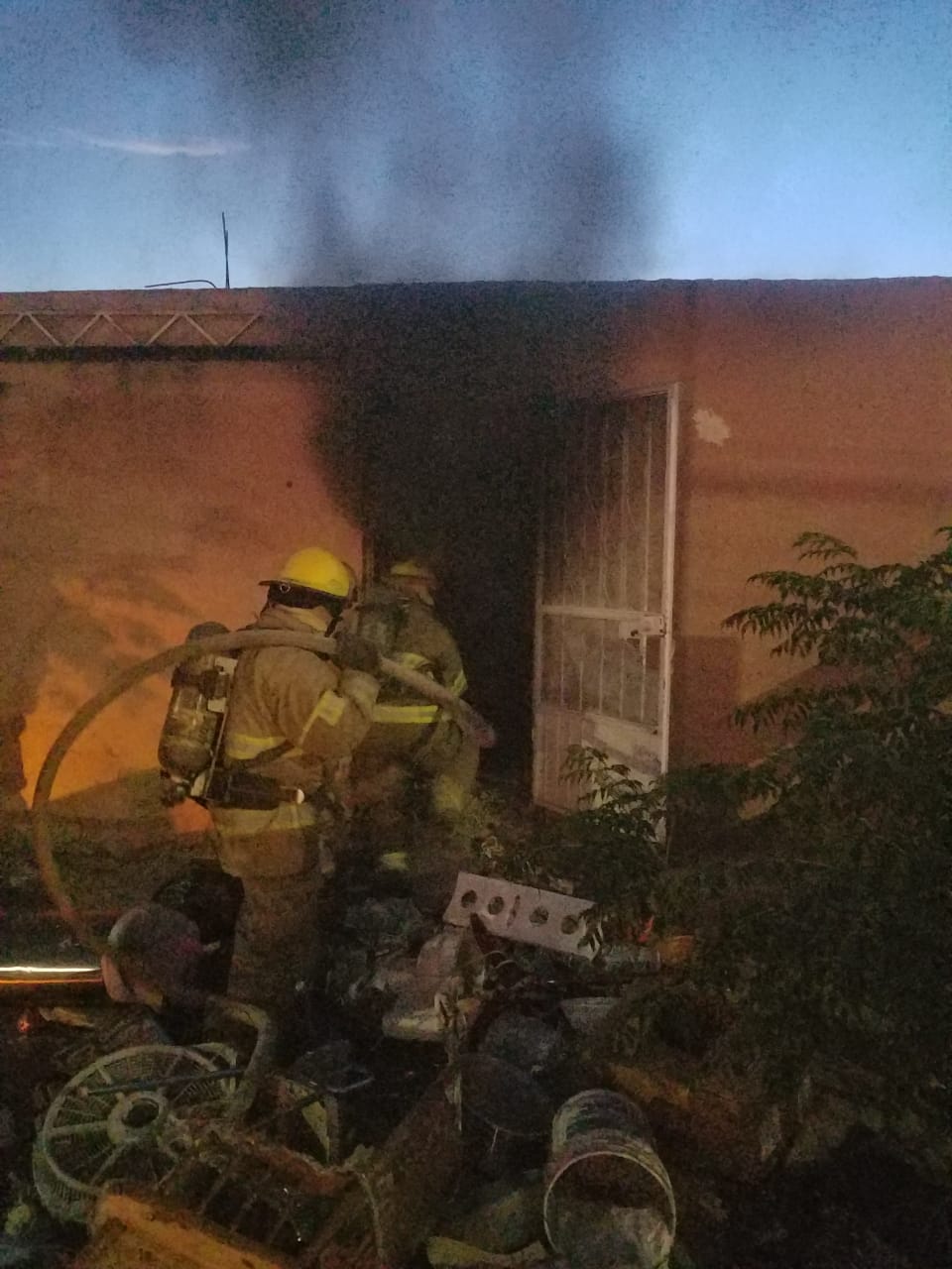 Atienden bomberos juarenses varios incidentes