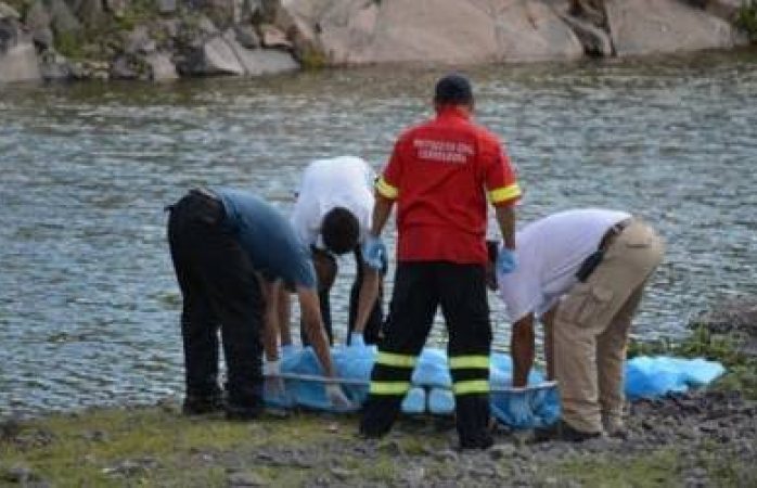 Rescatan cuerpo de joven que dio su vida por salvar a padre y niño