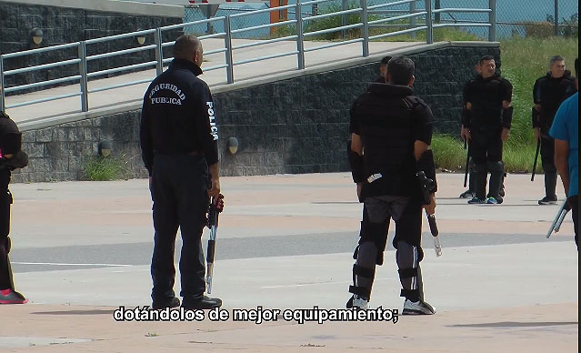 TACHAN DE PIÑERO A CORRAL POLIS DE LA CES