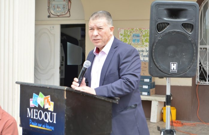 Alcalde de meoqui denuncia alza de precios en mercados 