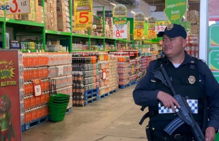 Intentaron saquear 4 tiendas en cdmx, detuvieron a 10 