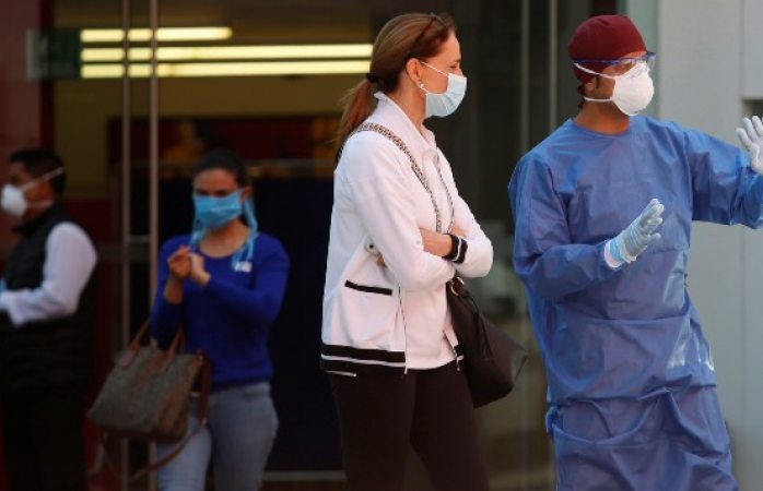 México podría implementar toque de queda por coronavirus: oms