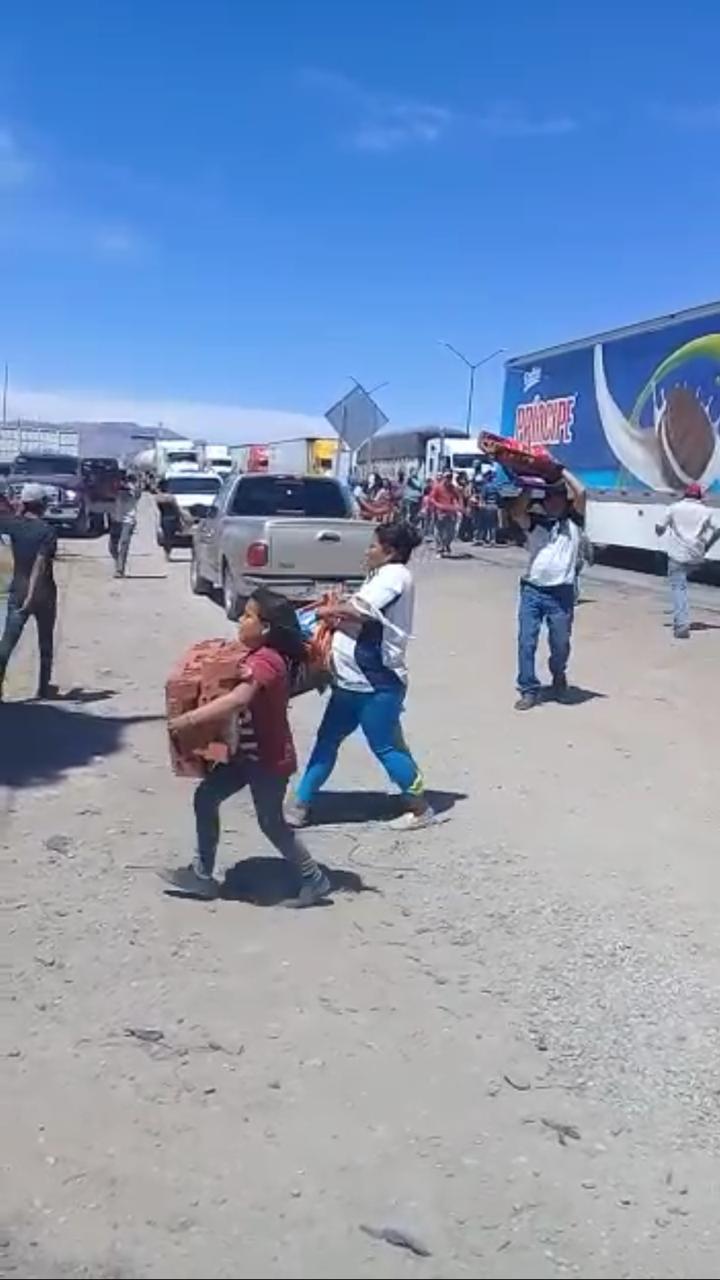 *Saqueos e incendios en la revuelta *Promueven desde palacio la ilegalidad *La voz de dios: marcelino *Chango viejo