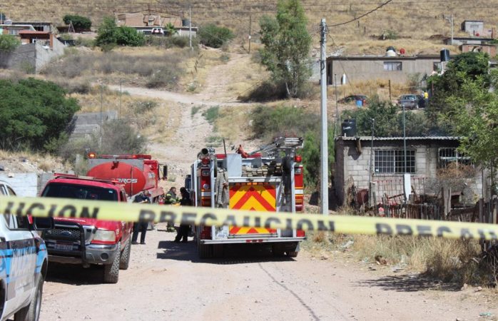 Se incendia casa en el Cerro de la Cruz