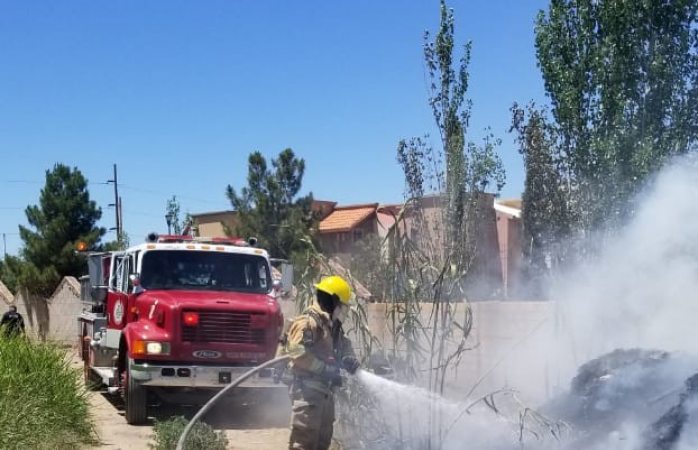 Atienden bomberos 2 incendios y una fuga de gas