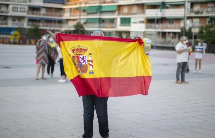 Decretan 10 días de luto nacional en España en homenaje a muertos por covid-19