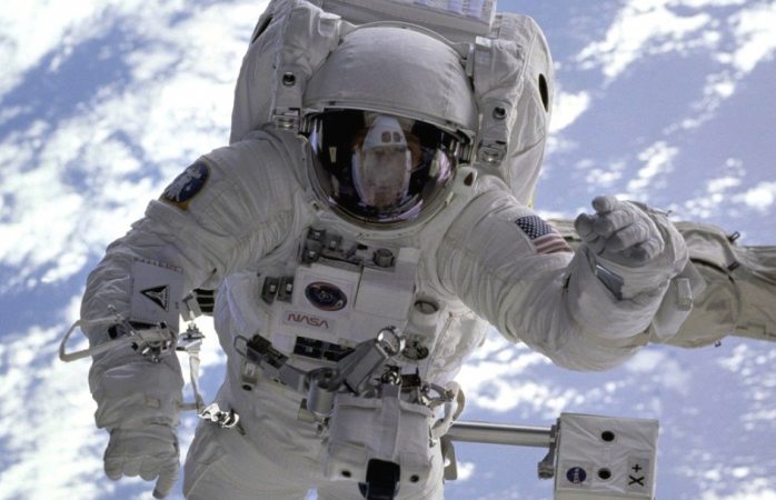 Nasa busca voluntarios para 8 meses de aislamiento social en nave espacial