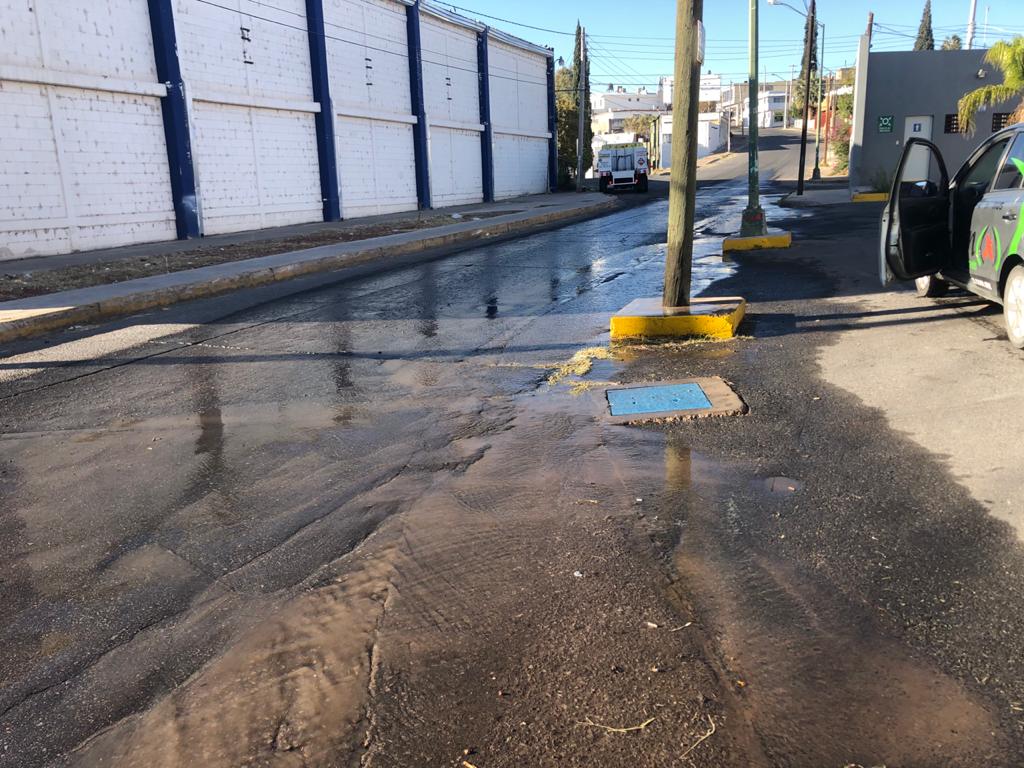 El agua llega hasta el Canal