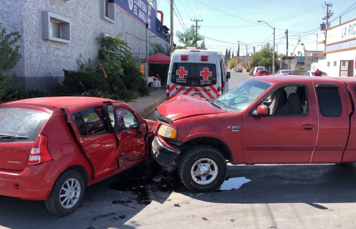 Le Fallan Los Frenos Y Choca Vs Veh Culo En La Tecnol Gico La Opci N