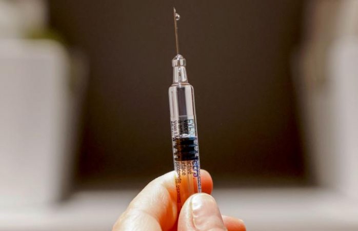 Covid: muere voluntario en prueba de vacuna de oxford/astrazeneca