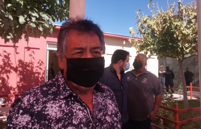 Anuncia alcalde de rosales toque de queda por pandemia 
